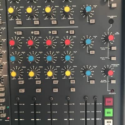 Soundcraft Series 200BVE 8-Channel 4-Bus Mixing Console image 6
