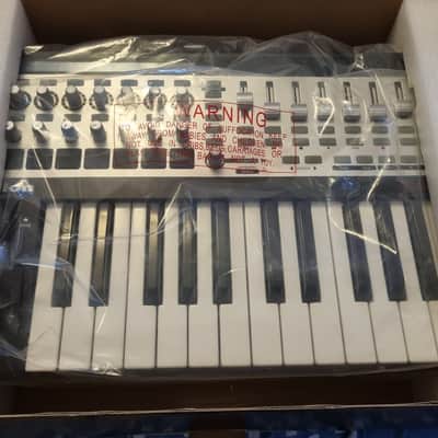 Novation Remote SL MK2 25 – Excellent, Boxed w/ Accessories – Shipping & Insurance incl. image 4