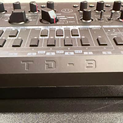 Behringer TD-3-MO  Analog Bass Synthesizer – Black + Decksaver image 3