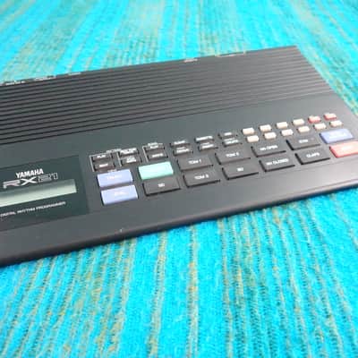 Yamaha RX21 Digital Rhythm Programmer / Drum Machine w/ AC Adapter - J028 image 2