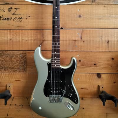 Fender Road Worn Stratocaster PLAY HSS Inca Silver con gigbag tweed image 1