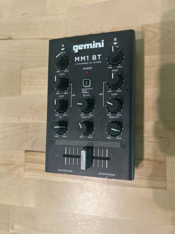 Gemini MM1BT Analog DJ Mixer with Bluetooth 2022 - Present - Black image 1