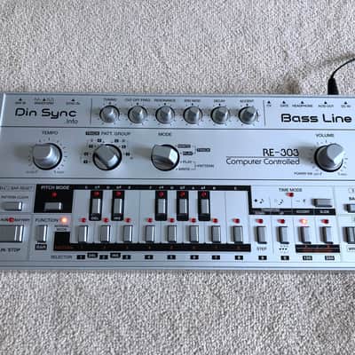 Din Sync RE-303 - Roland TB-303 replica - NEW | Reverb