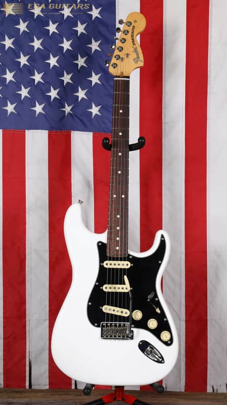 Fender American Performer Stratocaster w/Rosewood Fretboard - Arctic White
