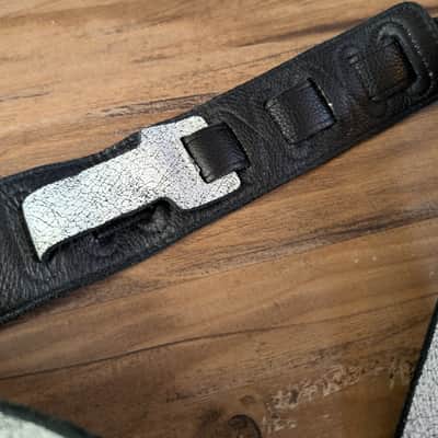 Levy's Guitar Strap 2.5" 2 Sided Black, White Crackle Great Condition image 5