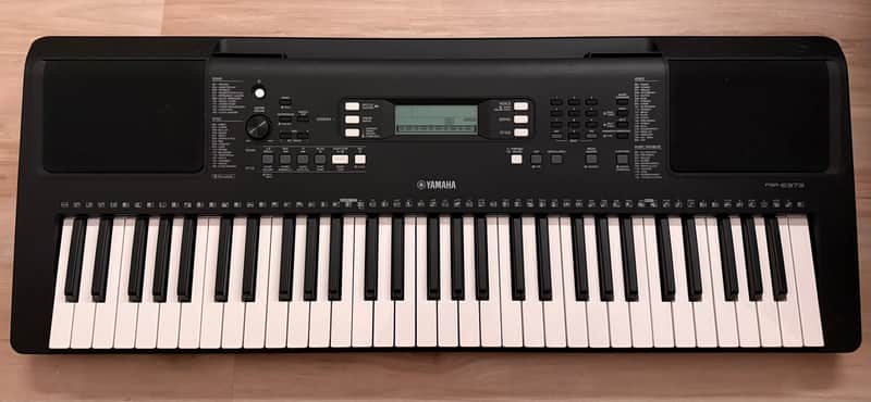 Yamaha PSR-E373 61-Key Portable Keyboard 2020 - Present - Black image 1