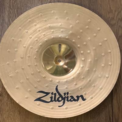 Zildjian ZBT 18" Crash Ride Cymbal 1450 Grams image 4