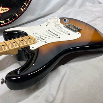 Fender 60th Anniversary American Vintage 1954 Stratocaster Strat Electric Guitar 2014 with Hard Case - 2-Color Sunburst image 20