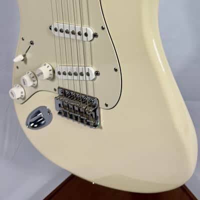 Fender Stratocaster Left Handed MIM Mexico 2011 - Cream image 7