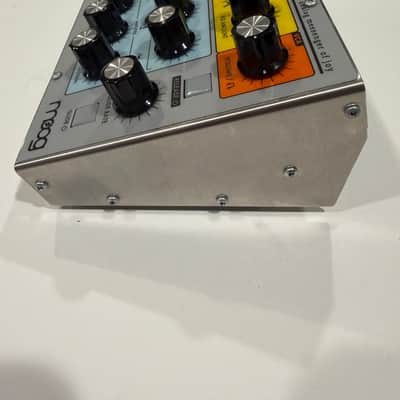 Moog Sirin Analog Messenger of Joy 2019 - Present - Silver image 4