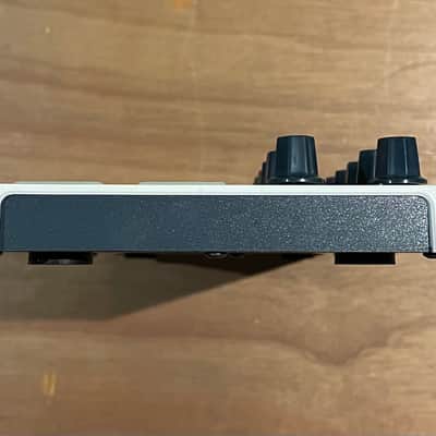 Arturia BeatStep MIDI Controller 2014 - Present - White image 10