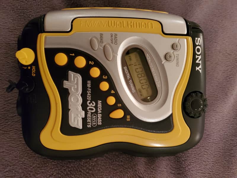 Sony WM-FS420 AM FM cassette walkman Mid-1990s - Yellow black