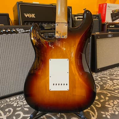 Fender - Classic Series Standard Strat / Rosewood - 3t-SB w /Gig Bag - 2010 - Used image 12