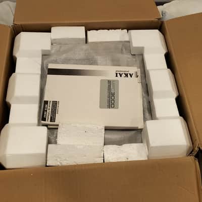 Akai MPC3000 MIDI Production Center 1993 - 2001 - Grey image 10