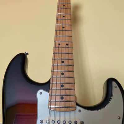 Fender American Professional II Stratocaster HSS with Maple Fretboard 2020 - Present 3-Color Sunburst image 4