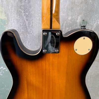 Vintage REVO Series 'Midline' Guitar ~ Two-Tone Sunburst image 9