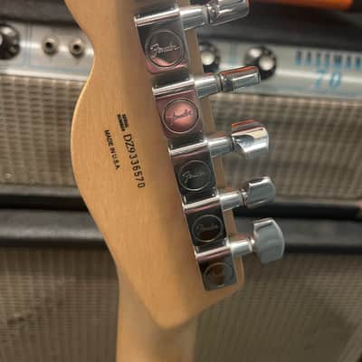 Fender American Deluxe Telecaster with Maple Fretboard 2004 - 2010 - 3-Color Sunburst image 11
