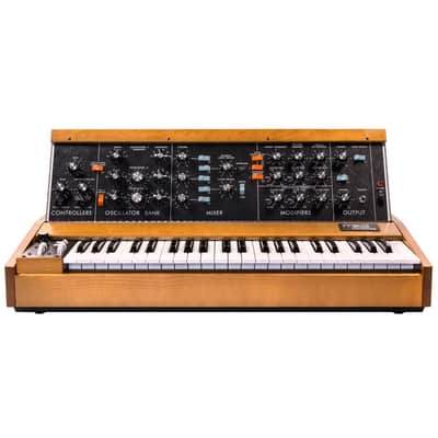 Moog Minimoog Model D Reissue 44-Key Monophonic Synthesizer (2016) 2016 - 2017 - Black / Wood