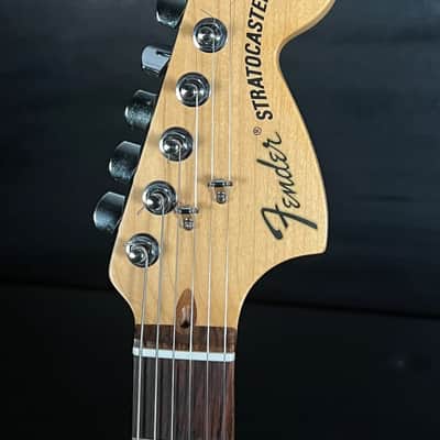 Fender American Special Stratocaster HSS 2011 - gloss image 4