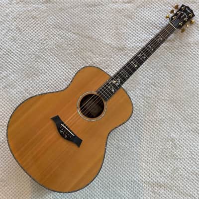 Taylor 918e with ES2 Electronics 2013 - Natural image 1