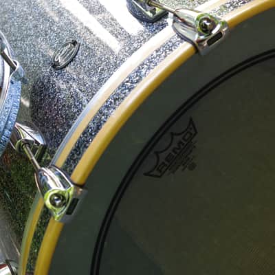Gretsch Renown Blue metal sparkle Maple black silver blue Drum set kit 22 bass 16 12 tom 3 piece image 7
