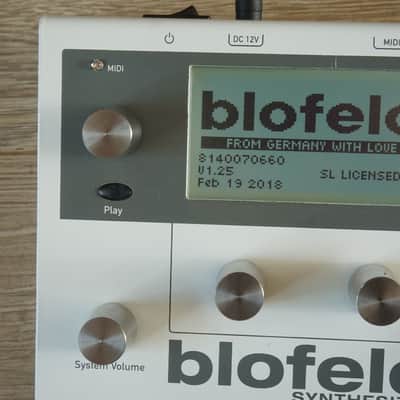 Waldorf Blofeld Desktop Synthesizer 2007 - Present - White image 5