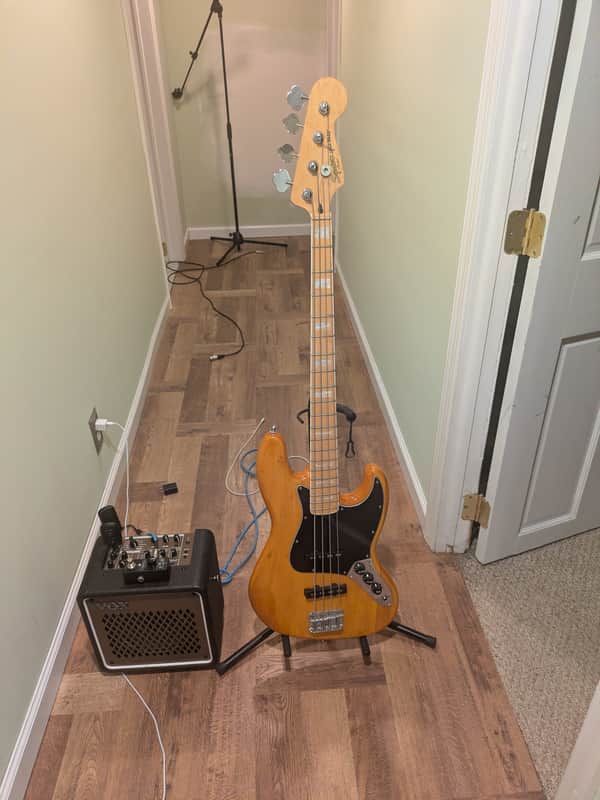 Squier Squier jazz bass