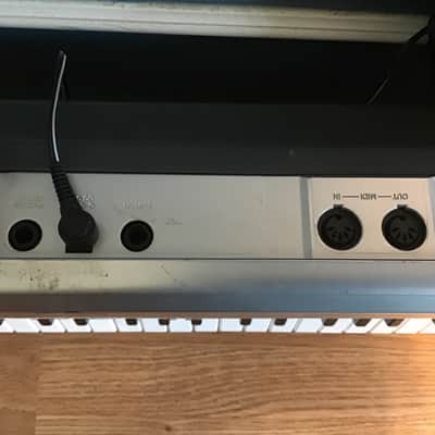 Yamaha YPT-255 Keyboard 2015 - Present - Grey/Black image 2