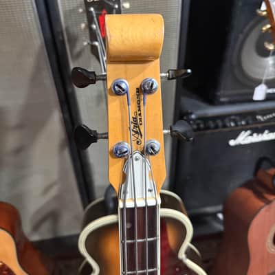 Aria Diamond Violin Bass Scroll 1960's sunburst image 2