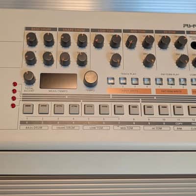Roland TR-09 Rhythm Composer 2017 - Present - White