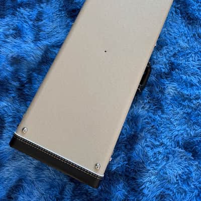 Fender Custom Shop Strat / Tele G&G Deluxe Hard Case - Blond / Blue image 7