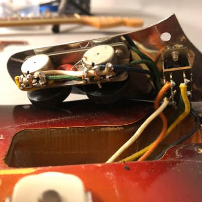 Fender Jaguar 1966 Sunburst Collectors Grade image 11
