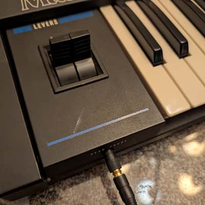 Oberheim Matrix 6 Analog Synthesizer image 2