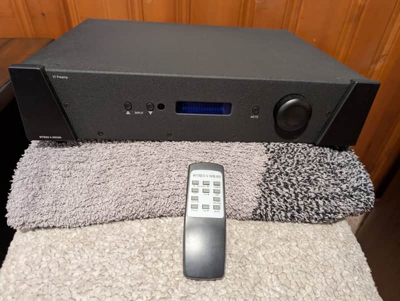 Wyred 4 Sound STP-SE Stereo Pre-Amp with Remote Control Black image 1