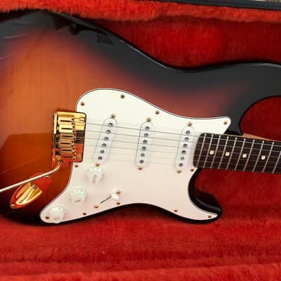 Fender Stratocaster 50th Anniversary Edition 2004 - Triburst image 5
