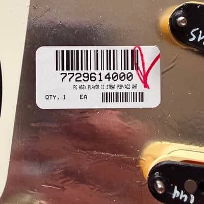 Fender Player II Stratocaster Loaded SSS Pickguard image 2