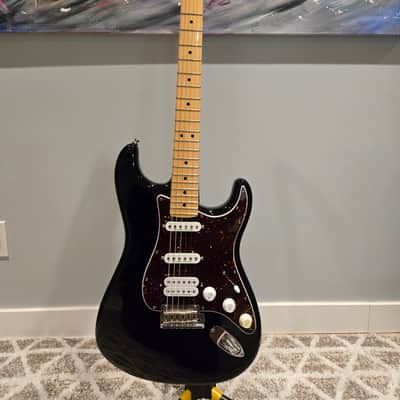 Fender American stratocaster HSS 2011 - Black image 1