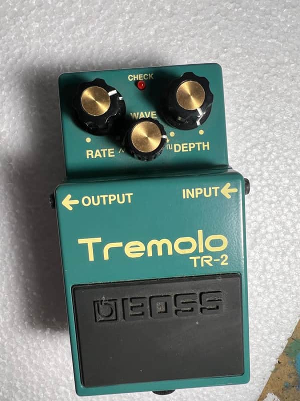 Boss TR-2 Tremolo - Green image 1