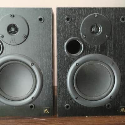 Acoustic Research 215PS bookshelf speakers in very good condition image 1