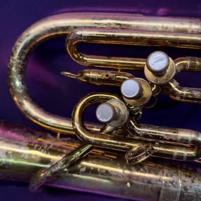 King 625 front bell baritone - Lacquer image 4