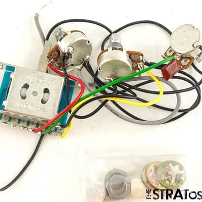 Fender Squier Classic Vibe 60s Strat HSS POTS + 5 SWITCH Guitar Stratocaster! image 2