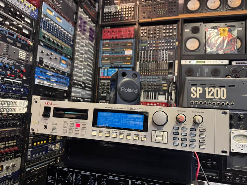 AKAI S3000XL Rack ver2.0 Sampler 16Mword /8 outs /SCSI S 3000XL //ARMENS// image 1