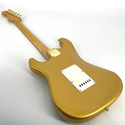 1999 Fernandes R-8G Stratocaster - Aztec Gold image 8