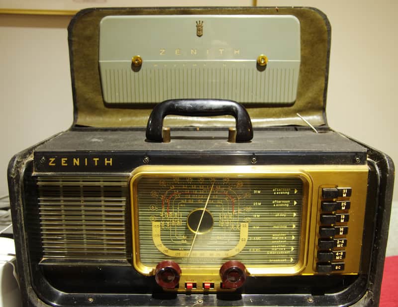Zenith Zenith Transoceanic Vintage Radio - Model H500 for restoration image 1