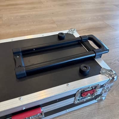 Gator G-TOUR-PEDALBOARD-LGW Large ATA Pedalboard 24x11" with Wheels 2010s - Black image 9