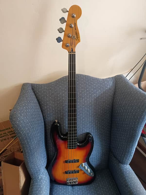 Squier Vintage Modified Jazz Bass Fretless | Reverb