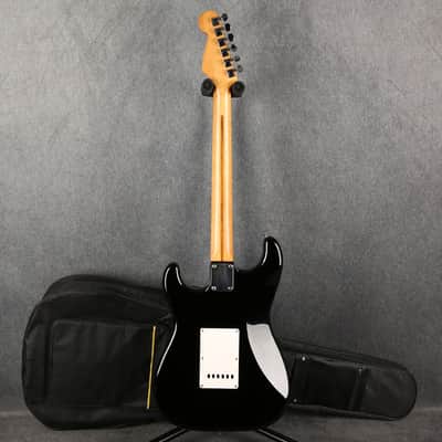 Fender Mexican Standard Stratocaster - Black - 2nd Hand (165666) image 7
