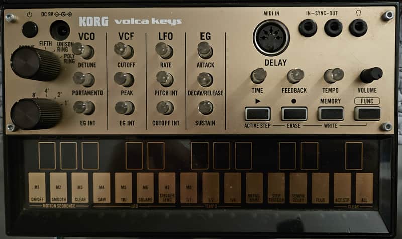 Korg Volca Bundle: Beat, Nubass, Keys, Modular, Sample2, ×2 Mix + Fonik Rack. Sinc and Audio cables, power supplies included. image 1