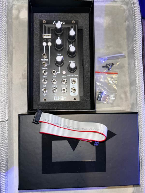 Qu-Bit Electronix Aurora 2022 - Present - Black image 1
