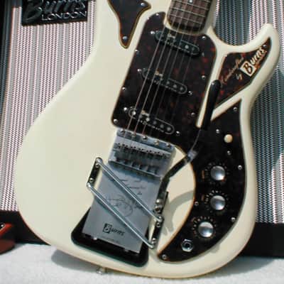 Burns Hank Marvin 1964 White image 1
